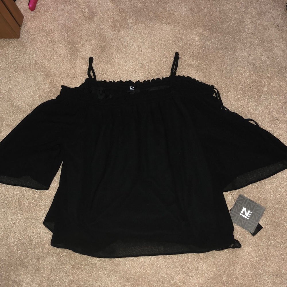Black flowy top